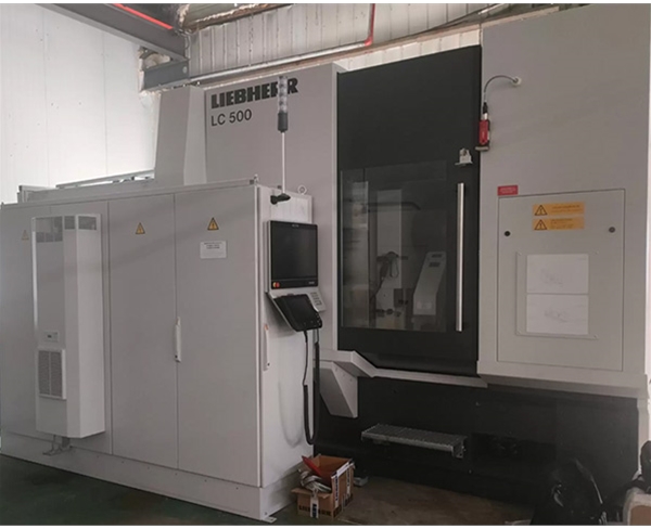 德國LIEBHERR利勃海爾LC500滾齒機，精度可達(dá)國標(biāo)3級